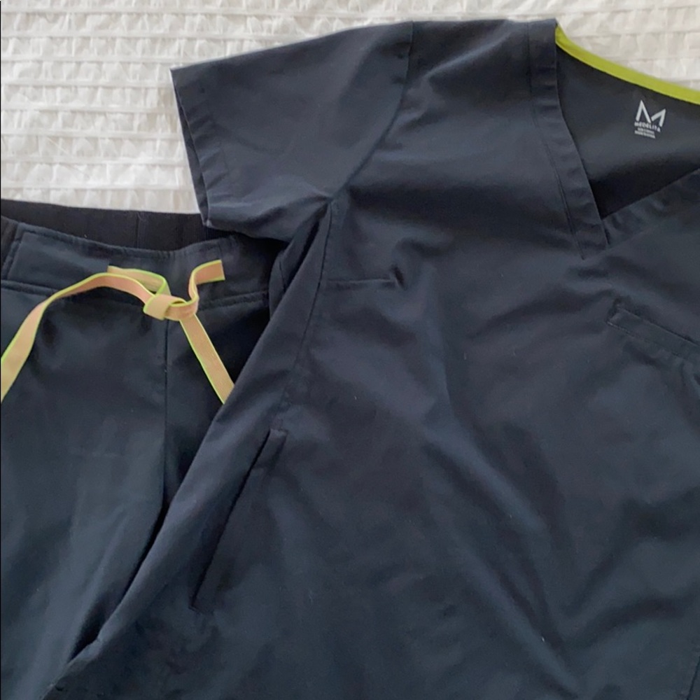 Medelita | Black Scrub Set | XS